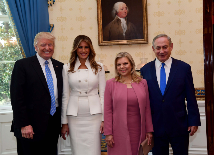 Prime Minister Benjamin Netanyahu and his wife Sara are welcomed by US president Donald Trump and his wife Melania at the White House in Washington, D.C., February 15, 2017. Photo by Avi Ohayon/GPO *** Local Caption *** ????
?????? ??????
?????
????? ?????
??????
????? ?????
???? ????? ?????