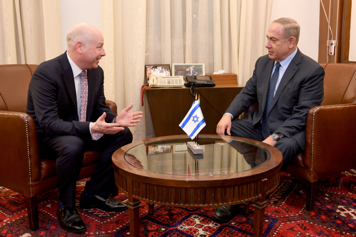 Israeli Prime Minister Benjamin Netanyahu (R) meets with Jason Greenblatt, Donald Trump special representative for international negotiations at the Prime Minister's Office in Jerusalem, March 13, 2017. Matty Stern/U.S. Embassy Tel Aviv *** Local Caption *** ??? ?????? 
?????? ?????? 
???? ?????? ?? ???? ???"? 
??? ???? ???"? ?'????? ???????