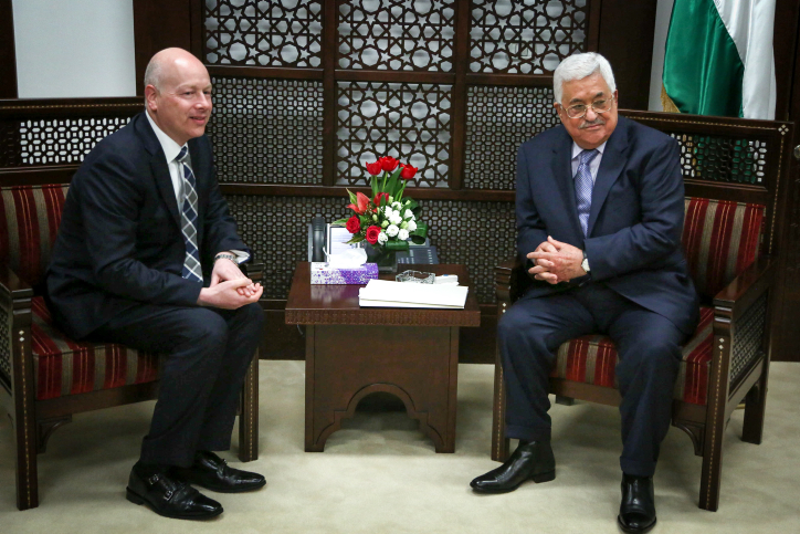 Palestinian president Mahmoud Abbas (R) meets with Jason Greenblatt, Donald Trump special representative for international negotiations in the West Bank city of Ramallah, March 14, 2017. Photo by Flash90 *** Local Caption *** ??? ????
????? ????
????
????????
???? ?????? ?? ???? ???"? 
??? ???? ???"? ?'????? ???????