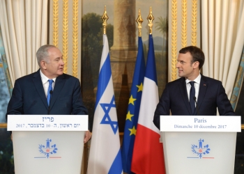 Prime Minister Benjamin Netanyah (L) and French President Emmanuel Macron hold a joint press conference at the Elysee Palace, in Paris, France, on December 10, 2017. Photo by Avi Ohayon/GPO *** Local Caption *** ??? ?????? ?????? ?????? ????? ?????? ?????? ?"? ???? ???? ?????? ????
????