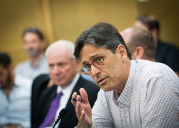 Head of the foreign news desk and international commentator for Channel 2 News, Arad Nir,  seen  at a conference organized by NGO Monitor, entitled "15 years of the Durban conference", held at the Israeli parliament, on June 20, 2016. Photo by Miriam Alster/Flash90 *** Local Caption *** ??? ???
???? 2
????