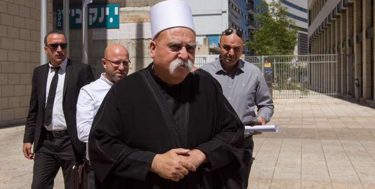 Druze men protest outside the Hafia District Court during a trial against a Druze man, on April 23, 2018. The Druze man is charged with invovlement in incident where a group of men tried to prevent the evacuation of wounded Syrians in the northern town of Hurfeish in 2015. Photo by Flash90 *** Local Caption *** ?????? ??????? ?????? ? ??? ????? ? ???? ??? ???? ??????? ? ???? 
?????? ?? ?? ???? ??????? ????? ?????? ?????? ? ??????? ???? ?????? ???? ????? ????? 
?????? ????? ????????