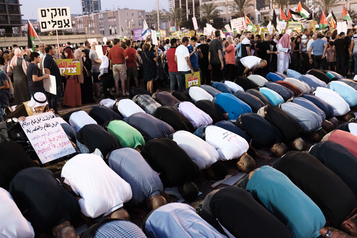 Arab Israelis and activists protest against the 'Jewish Nation-State law' in Rabin Square, Tel Aviv on August 11, 2018. Photo by Tomer Neuberg/Flash90 *** Local Caption *** ?????
???????
??????
????? ??? ??? ?????
???? ???????
?????? ??????
???? ????