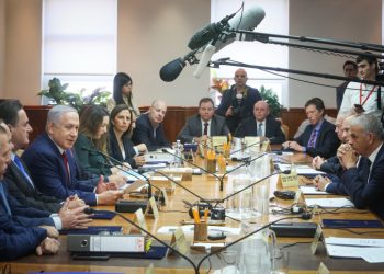 Israeli prime minister Benjamin Netanyahu leads the weekly cabinet meeting, at PM Netanyahu's office in Jerusalem . December 23, 2018. Photo by Marc Israel Sellem/POOL *** Local Caption *** ????? ?????
??? ?????? ?????? ??????
????