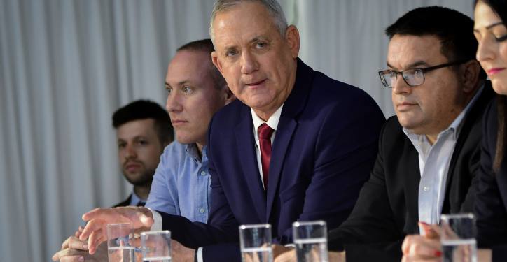 Head of Blue and White party Benny Gantz holds a press conference at Kfar Maccabia on March 1, 2020. Photo by Avshalom Sassoni /Flash90 *** Local Caption *** ???? ???
??? ???
????? ????????
??????
?????