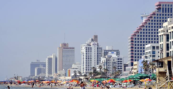 Hotels line the beach boardwalk of Tel Aviv. May 24, 2009.  Photo by Serge Attal/Flash 90 *** Local Caption *** ??
??? ???
???????
?? ????
??????
???
??? ????