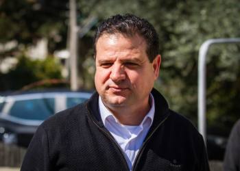 Head of the Joint List party Ayman Odeh speaks to the media outside his home in Haifa, a day after the Israeli general elections, March 3, 2020. Photo by Flash90 *** Local Caption *** ?????? ???????
??????
???
??????
????
??????
????? ????