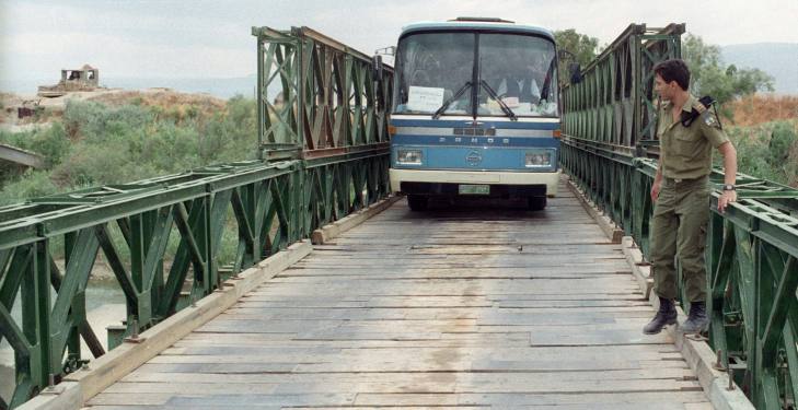 **FILE May 1992** A bus crosses the Allenby Bridge which connects Jericho in the West Bank of Israel to the country of Jordan. The bridge is also known as the King Hussein Bridge and was built by the British general Edmund Allenby. Photo by Flash90 *** Local Caption *** ???????
??? ?????