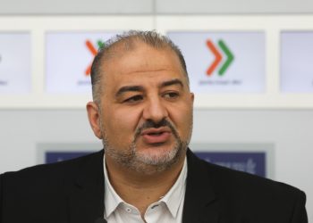 Mansour Abbas of the Ra'am-Balad party hold a press conference after a meeting with Israeli president Reuven Rivlin at the President's Residence in Jerusalem on April 16, 2019, as Rivlin began consulting political leaders to decide who to task with trying to form a new government after the results of the country's general election were announced a few days ago. Photo by Noam Revkin Fenton/Flash90 *** Local Caption *** ???? ?????? ?? ????? ??????????? ?? ??????? ??????
??????
??????
??? ?????
????? ????
??????
????????
??"?
??"?