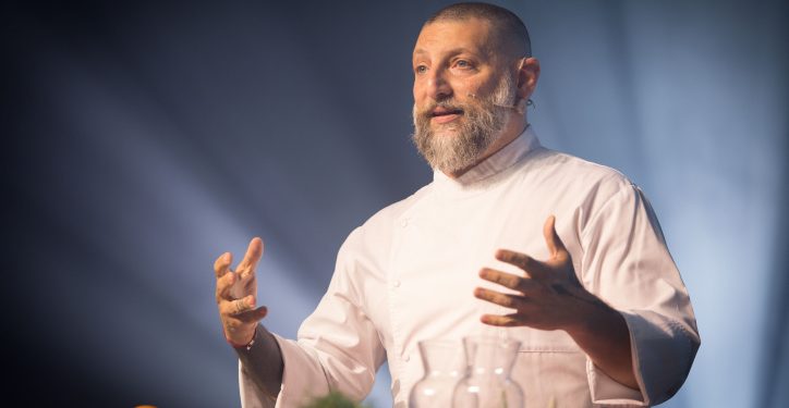 Israeli chef Assaf Granit speaks during a conference with science ministers from around the world in Jerusalem on May 2, 2018. Photo by Yonatan Sindel/Flash90 *** Local Caption *** ??????
???
????
??? ?????
??