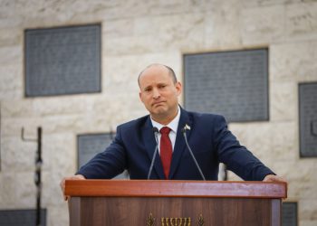 Israeli Prime Minister Naftali Bennett looks during a state memorial ceremony for victims of terror, at Mount Herzl military cemetery in Jerusalem, May 4, 2022. Photo by Olivier Fitoussi/Flash90 *** Local Caption *** ??? ???????
??? ??? ??????? ????? ?????? ????? ??? ????
????? ???
??? ??????