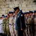 Israeli soldiers stand still during a ceremony marking Remembrance Day for Israel's fallen soldiers and victims of terror, at the Western Wall in Jerusalem's Old City, on May 3, 2022. Photo by Olivier Fitoussi/Flash90 *** Local Caption *** ????? ??????
????
??? ??? ??? ???????
???????
???? ???
??"?