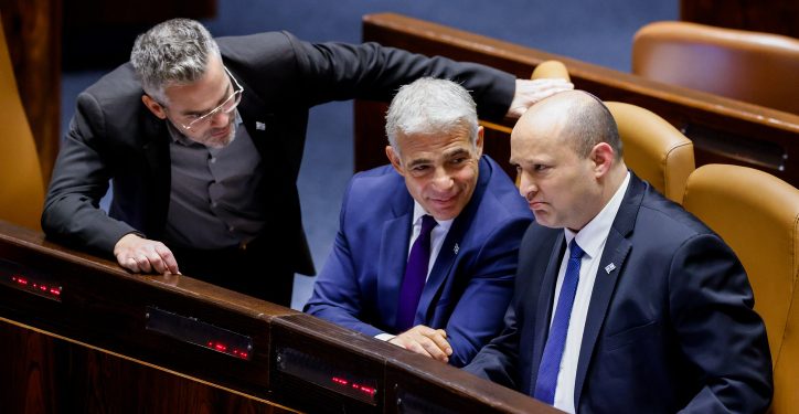 Israeli prime minister Naftali Bennett during a discussion and a vote on a bill to dissolve the Knesset, at the assembly hall of the Israeli parliament, in Jerusalem, on June 22, 2022. Photo by Olivier Fitoussi/Flash90 *** Local Caption *** ??????
?????
????
?????
?????
????? ?????
?????
??? ?????? 
????? ???
??????