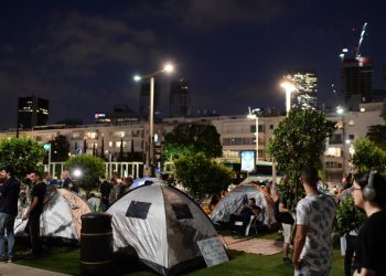 Israelis set up tents on Rothschild Boulevard in Tel Aviv, to protest against the soaring housing prices in Israel and social inequalities, on June 19, 2022. Photo by Tomer Neuberg/Flash90 *** Local Caption *** ????? ???????
?????
????
???
?????
??????
?? ????
?????
????